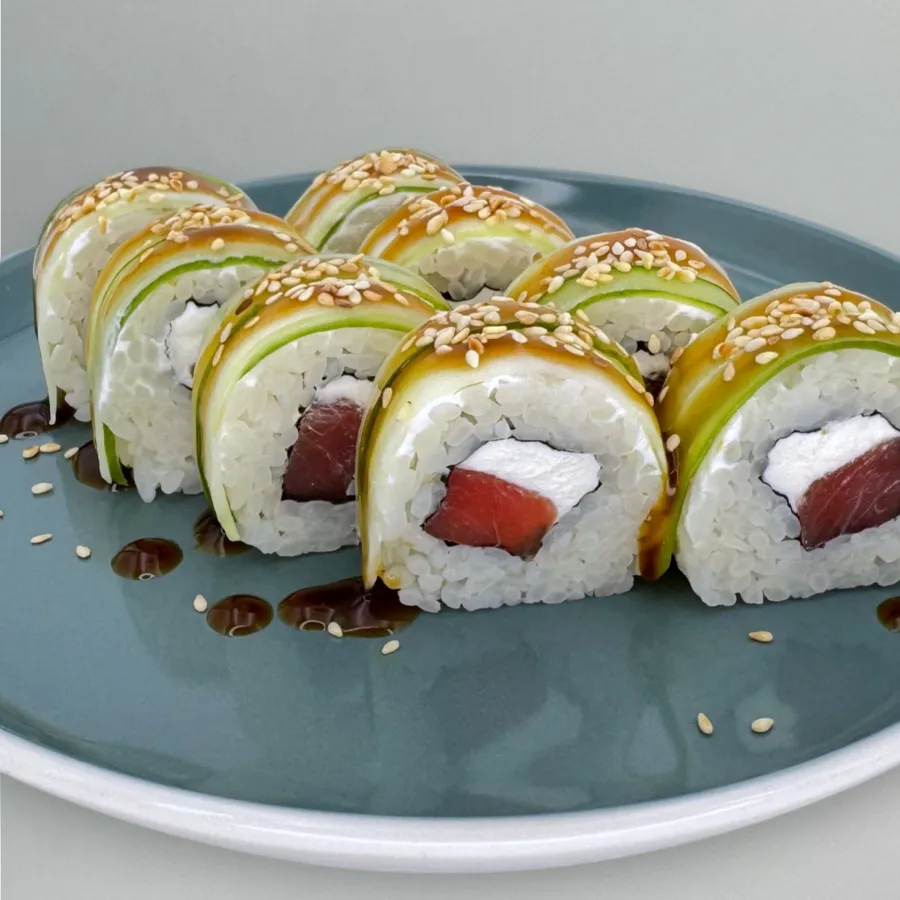 Зелёный с тунцом